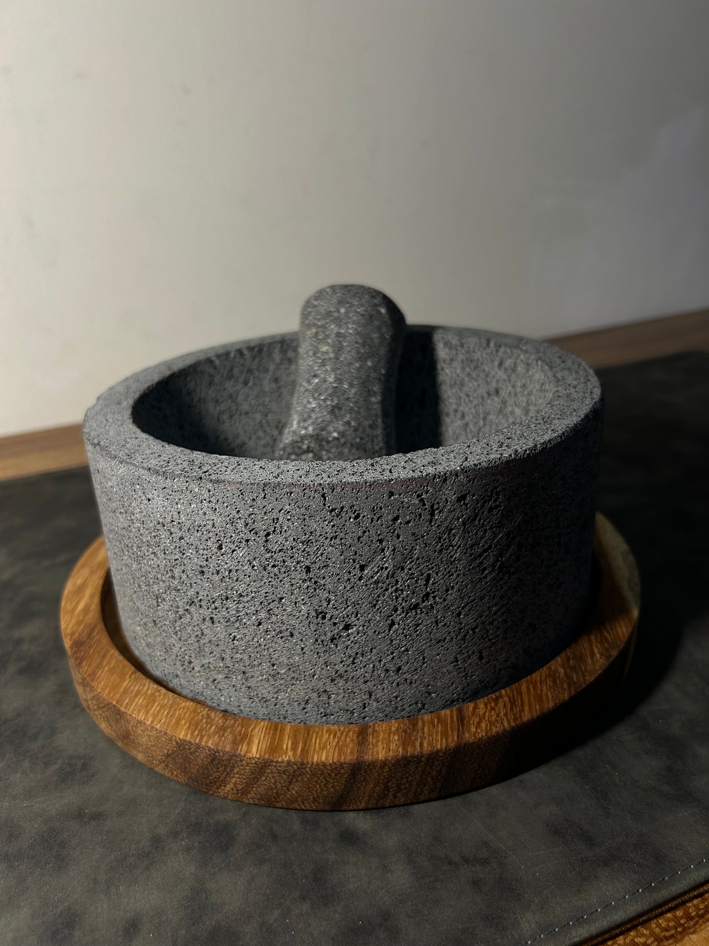 Molcajete 8"